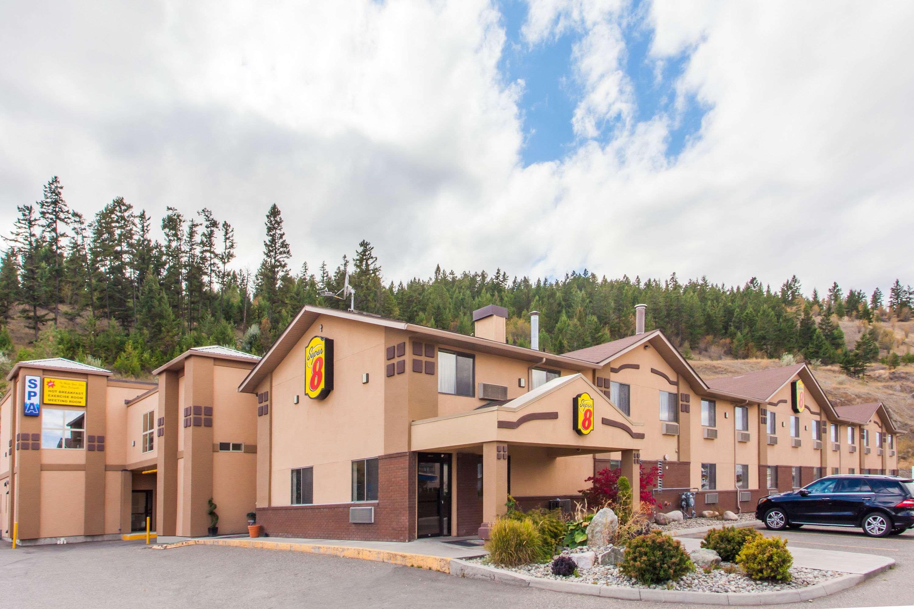 Super 8 By Wyndham Kamloops On The Hill Hotell Exteriör bild