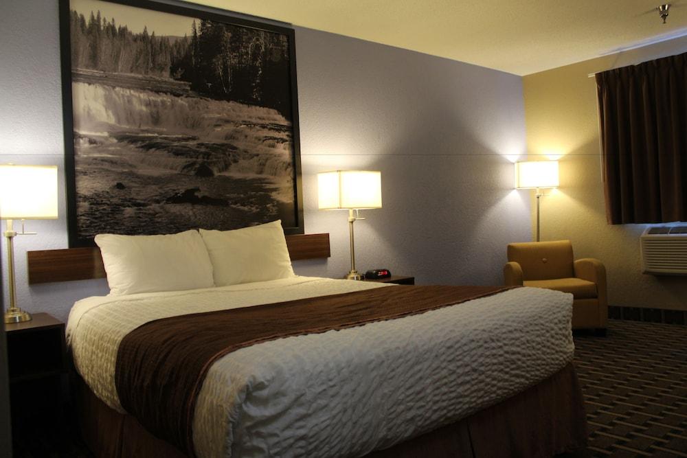 Super 8 By Wyndham Kamloops On The Hill Hotell Exteriör bild