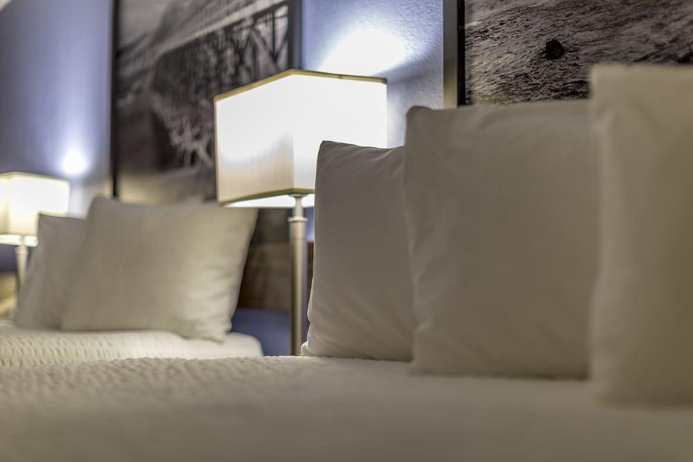 Super 8 By Wyndham Kamloops On The Hill Hotell Exteriör bild