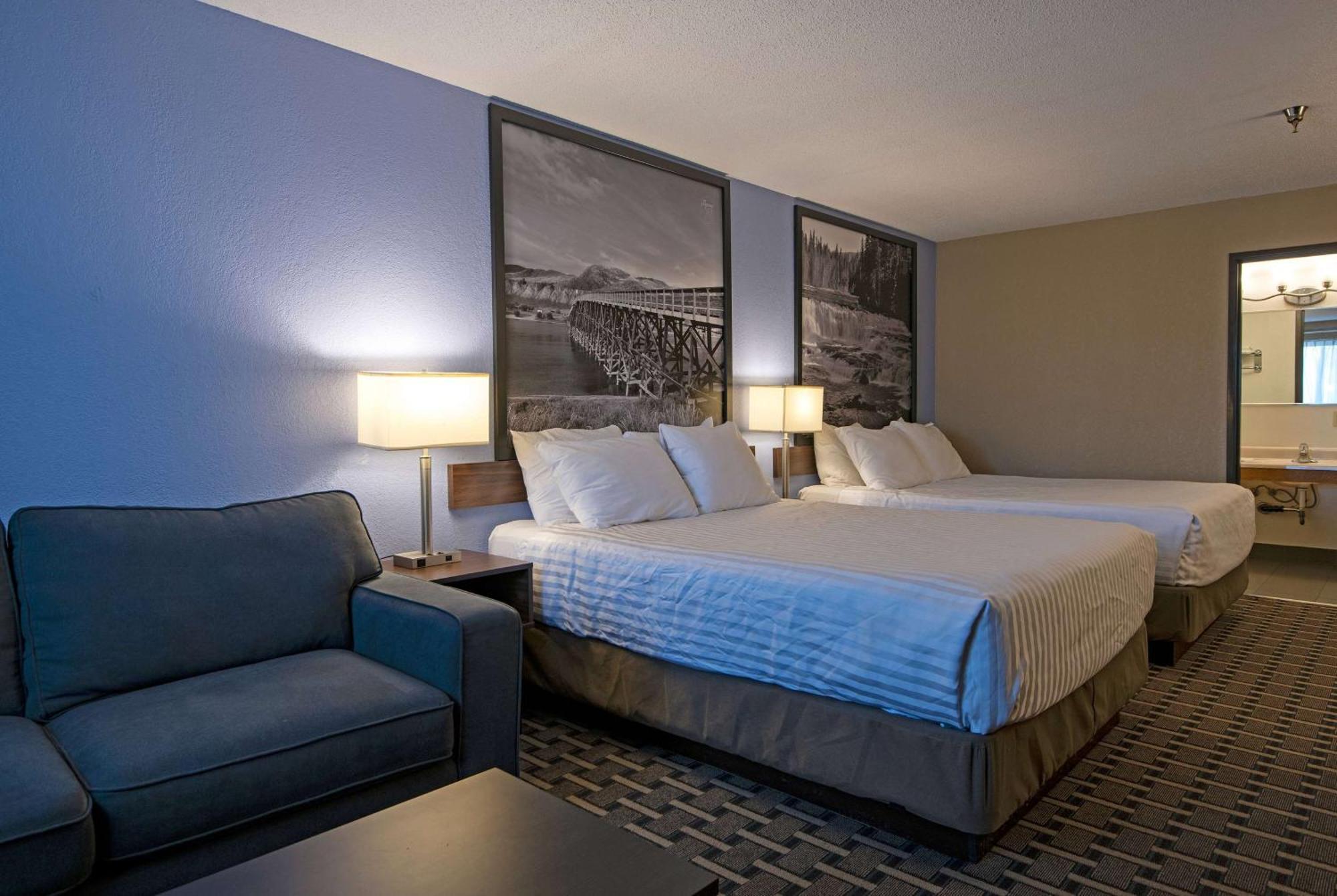 Super 8 By Wyndham Kamloops On The Hill Hotell Exteriör bild