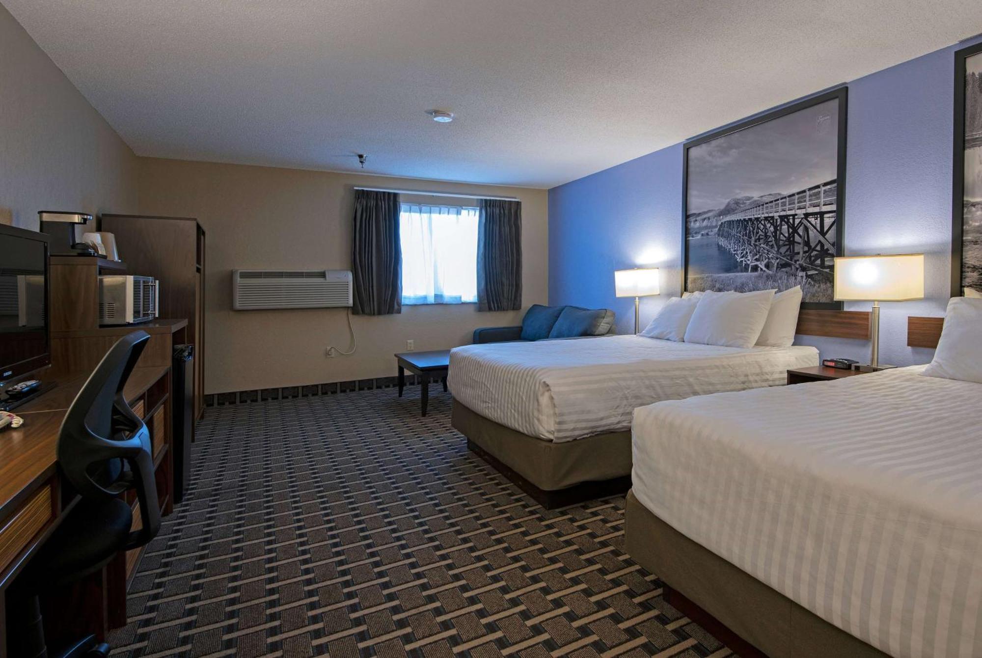 Super 8 By Wyndham Kamloops On The Hill Hotell Exteriör bild